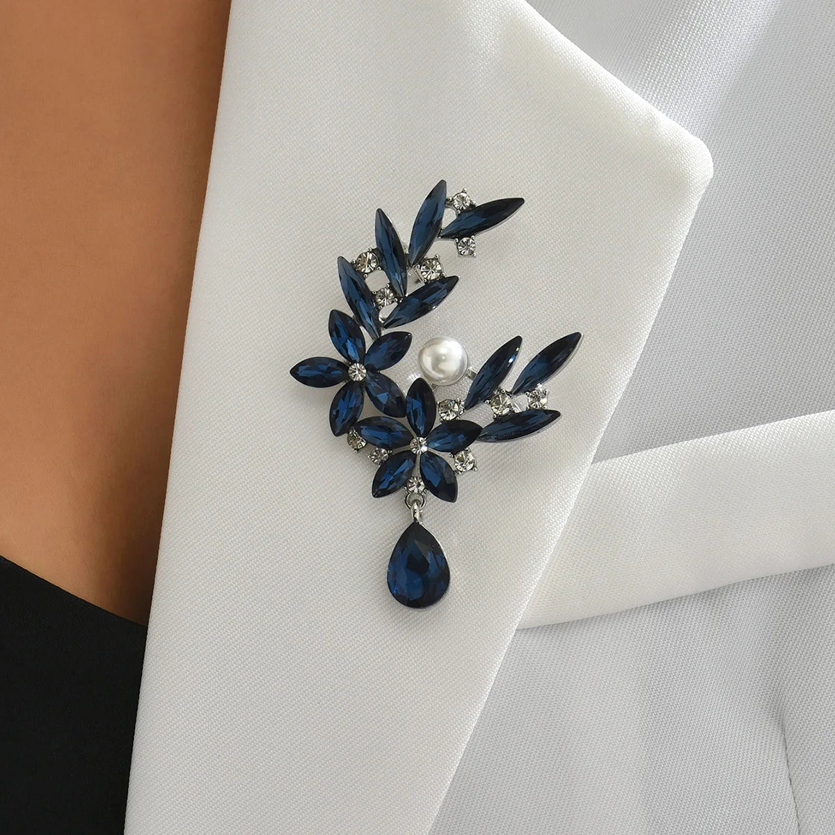 1PC Women's Fashion Trendy Charm Brooch Jewelry Chest Flower Accessories Suitable for Date, Party, Festival Gifts-2813